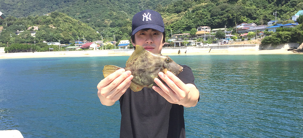 朝からビールを飲みながらゆっくり釣りを楽しむ