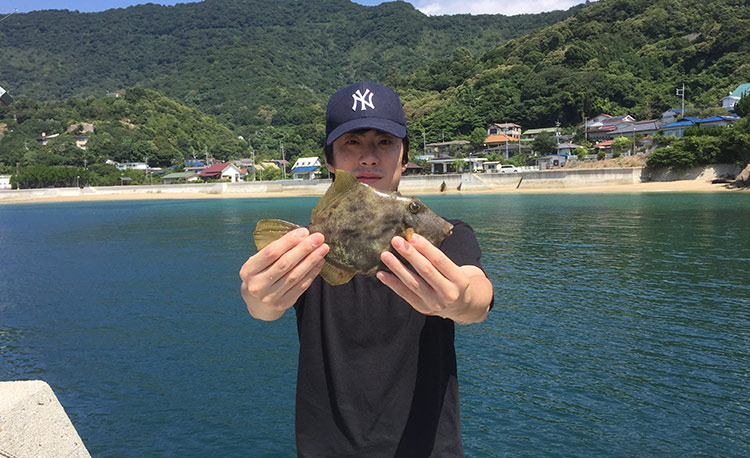 朝からビールを飲みながらゆっくり釣りを楽しむ