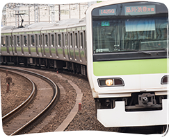 大都市在住者は公共交通機関を利用している！